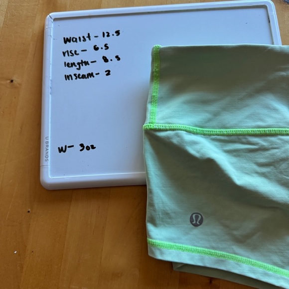 Lululemon boogie shorts green size 4 - Picture 5 of 5